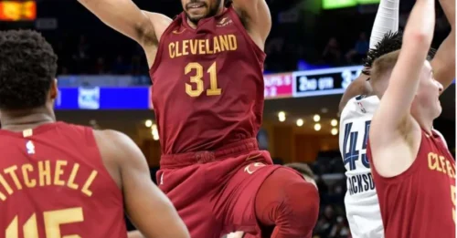CHICAGO'S BOLD ANSWER: The Bulls Shock the League by Acquiring Cavaliers' Towering Force Jarrett Allen.