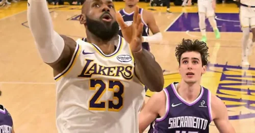 IT'S OFFICIAL! THE RECORD BOOKS HAVE BEEN REWRITTEN! LeBron James OFFICIALLY erases his past Lakers mark, This scoring efficiency is ABSURD!