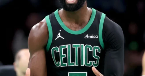 BREAKING IN BOSTON: 3x All-Star Jaylen Brown's Fiery Response To Jalen Brunson Winning Player Of The Month