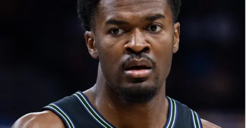 STANDING TALL IN CHICAGO! THE BULLS' REBUILD TAKES A MASSIVE LEAP! A New Era Begins With The Pelicans' Six-Foot-Eleven Draft Pick.
