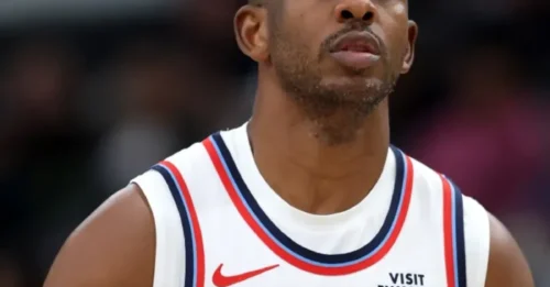 IT'S HAPPENING! Chris Paul to Lakers? Dwyane Wade Has a Plea of His Own, This Changes EVERYTHING!
