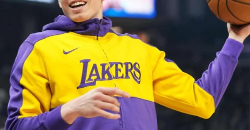 IT'S OFFICIAL! A STUNNING SWAP IN THE BAY! The Lakers just SENT their prized rookie to the Warriors, and the NBA landscape just SHIFTED overnight!