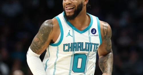 BREAKING FROM LOS ANGELES: Lakers closing in on seismic $75M deal to land star forward as deadline ticks down.