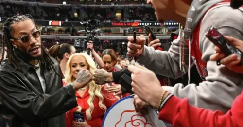 BOMBSHELL: Rose enters rare air as he joins Jordan, Pippen, Sloan and Love as only Bulls with retired numbers