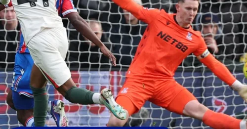 Estêvão and Fernández Provide a Surprise Boost as Chelsea Power Past Crystal Palace and Wharton Sees Red