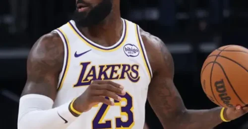 IT’S OFFICIAL! 4 NBA Powerhouses Ready To Move For LeBron James If He Skips Retirement