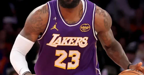 IT’S FINALLY HAPPENING! The 3-Team Mock Trade Sending LeBron James To The Warriors