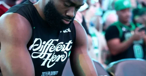 BOSTON DROPS A BOMBSHELL: Jaylen Brown Sends Blunt 4-Word Message After Celtics Loss to Knicks
