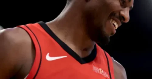 THE MOST UNBELIEVABLE WARRIORS BLOCKBUSTER OF THE SEASON: The 6'5