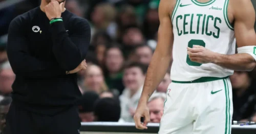 CELTICS DROP A BOMBSHELL! Joe Mazzulla delivers a confusing message regarding Jayson Tatum's return date — IT HAS LEFT BOSTON FANS IN TOTAL SHOCK