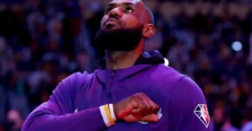 IT'S OFFICIAL! The 'Unreachable' has been REACHED! 43,000 POINTS isn't a milestone anymore, it's LeBron's new PLAYGROUND. The King is laughing at your all-time scoring lists!