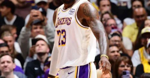 HISTORICAL BOMBSHELL: LeBron James Surpasses an NBA LEGEND on the Lakers' All-Time Assists List — THE ONE FANS THOUGHT LEBRON COULD NEVER MATCH