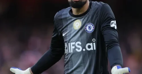BOMBSHELL AT THE BRIDGE: Liam Rosenior explains Robert Sanchez decision as Chelsea goalkeeper fired clear message