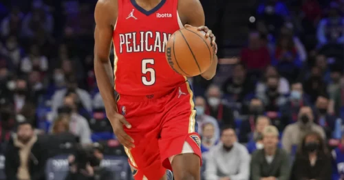 VALUE TANKING HARD! Lakers eyeing familiar face whose 3PT% has CRASHED below 33% – Desperate times call for desperate REUNIONS in LA!