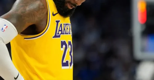 THE LAKERS DON'T NEED LEBRON ANYMORE: Relying on the combination of these two superstars, the Lakers' record without LeBron James is exceptional, as proven in the Lakers - Knicks matchup.