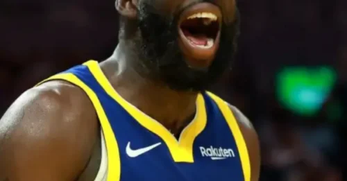 WARRIOR GETS A BOMSHELL: A brutal 3-word injury update on Draymond Green just sent Warriors fans into a TOTAL PANIC right before tip-off! WHICH DUO will save Golden State's lineup?