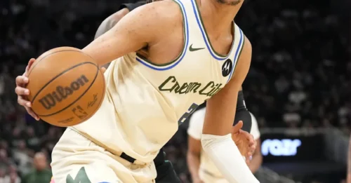 DISASTER IN CHICAGO: Bulls blew huge opportunity to land young, toolsy wing now breaking out with Bucks