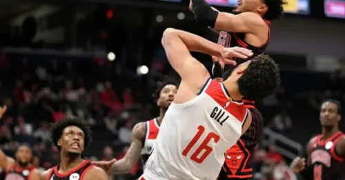 BREAKING IN CHICAGO: Bulls end 7-game skid in first game since front-office shake-up, pounding NBA-worst Wizards 129-98