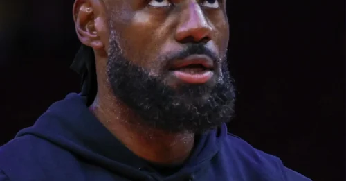 LAKES DROP IN BOMBSHELL : LeBron James DROPS TRUTH BOMB on Doncic and Reaves' Lakers future