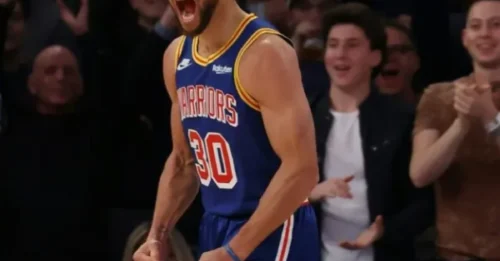 BOMBSHELL IN THE BAY: Warriors get SHOCKING update on Curry's knee — 2-month nightmare ENDS, Play-In hopes just got a MASSIVE boost.
