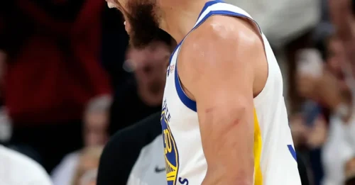 WARRIORS DROP A BOMSHELL: NBA Star Steph Curry Made History In Warriors-Clippers Game - The Golden State' dynasty REFUSES TO DIE