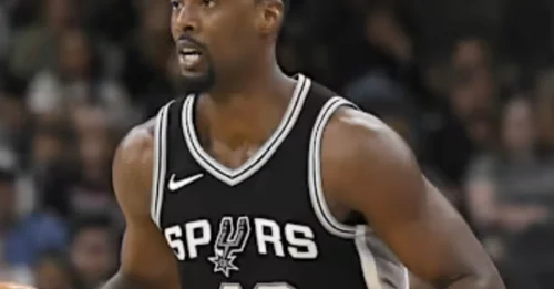PLAYOFF PURGE: Spurs “Execute” Former Warriors Champion (33-Year-Old Anchor, 6’7″, 225-Pound) After 11-Minute Dud – No Sentiment in San Antonio!