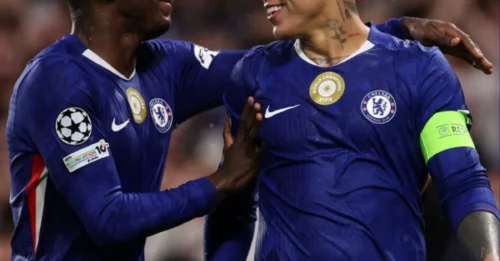 Enzo Fernandez just BURIED his old role! Chelsea's lineup LEAKED vs Leeds – TWO heroes RETURN in a STARTLING transformation NO ONE saw coming.