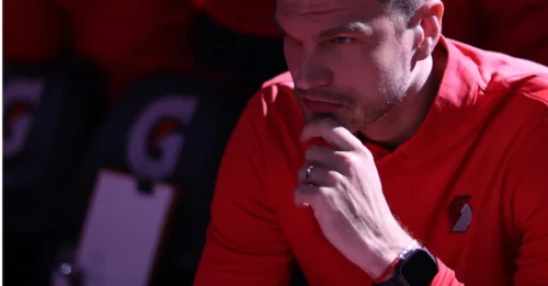 IT'S HAPPENING: Bulls’ next coach hiding in plain sight as Blazers go toe-to-toe with Spurs