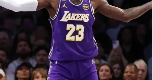 LAKES DROP A BOMSHELL: LeBron James Makes Candid Comments on Austin Reaves After Awful Game 1