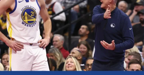 TWO months. That’s ALL it took for the Warriors’ 7-foot dream to turn into a NIGHTMARE. Foot injury. Porzingis arrival. ZERO minutes in the Play-In. Steve Kerr is DONE waiting.