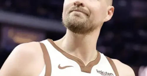 BOMBSHELL: Warriors SHOCKED the NBA – Porzingis GONE, a 25-year-old offensive BEAST IN. The dynasty is NOT dead.