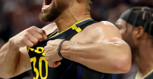 DISASTER IN BAY! Warriors Hit With Alarming Steph Curry News Ahead of Key Offseason