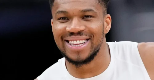 GOLDEN STATE GET A BOMBSHELL: Warriors Get Notable Giannis Antetokounmpo Trade News