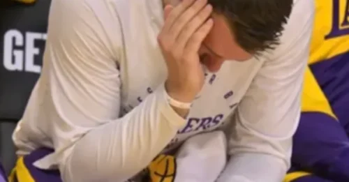 BOMSHELL: The Warriors And 4 Other NBA Teams Are In A Tense Battle For The Lakers' 101 Million Superstar — But There Is ONE Big Problem