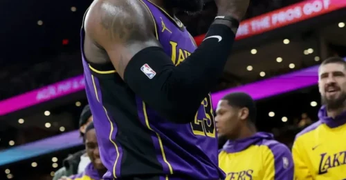 BOMSHELL UPDATE: 4-time champion's move to Boston is 'hard to envision' — but the Celtics have a SECRET weapon to make it work
